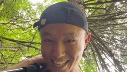云南两男子徒步梅里雪山失联超20天,其中一人女友悬赏:找到活人20万元,遗体5万元