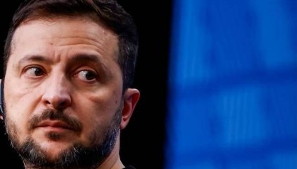 泽连斯基下台成定局？俄媒爆料，美英密会绕开乌克兰，新总统已定