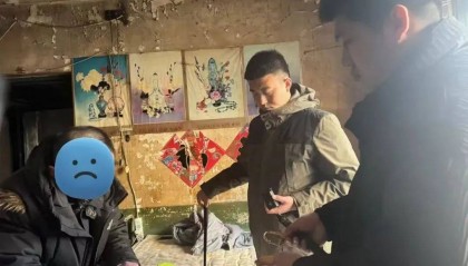 男子趁车主不备偷走副驾驶背包,辽宁丹东民警3小时破案将其抓获