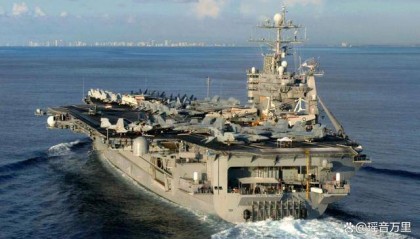 胡塞24小时3袭美航母!不料后门已被美军踢开,伊朗借力打力