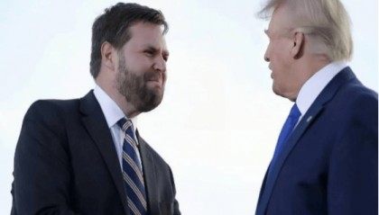 特朗普对中国的态度已变,万斯:正考虑对华加税?普京迅速反应过来:3年多的仗不能白打