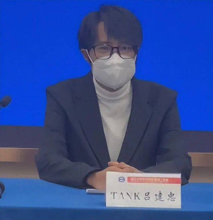 亚洲首例！知名歌手Tank吕建忠完成心肝联合移植手术，于今日康复出院