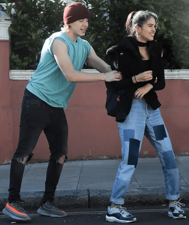 考古|小贝俩儿子恋上同一个女人,原来贝克汉姆家族关系破裂竟是因为她!